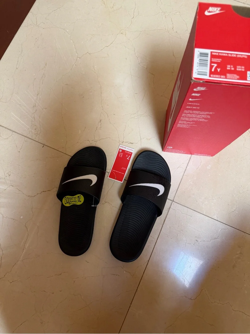 Nike Black Slides with White Swoosh Logo size 7Y - Picture 1 of 2